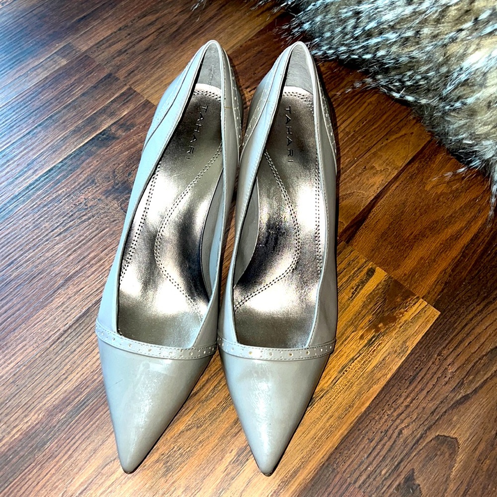 Tahari Womens Size 10 Taupe Heels 👠